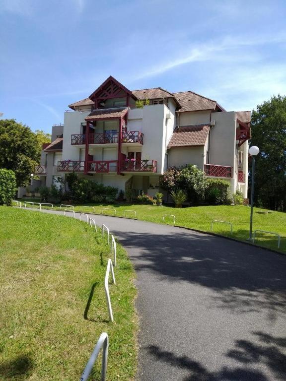 Le Petit Park-Studio-Terrasse- Piscine-Wifi Fibre Apartamento Pau Exterior foto