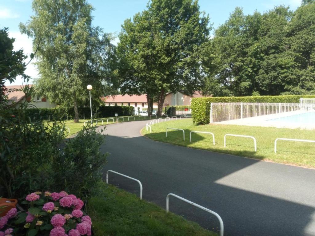 Le Petit Park-Studio-Terrasse- Piscine-Wifi Fibre Apartamento Pau Exterior foto